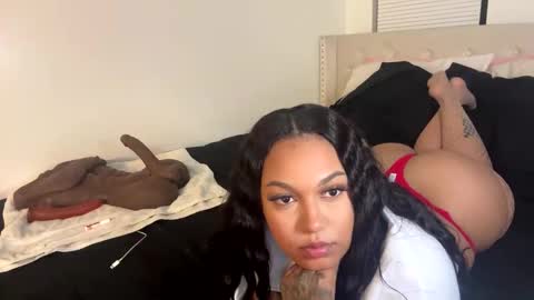 SheSquirts online show from 2, 11, 2025