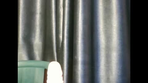 Snapshot of wetfatpussy_ chatting on 25, 11, 2025 wetfatpussy_ online show from 25, 11, 2025