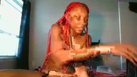 Snapshot of wetkyliecreams chatting on 25, 2, 2025 Kylie online show from 25, 2, 2025