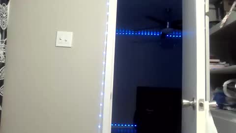 Snapshot of wetkyliecreams chatting on 3, 10, 2025 Kylie online show from 3, 10, 2025