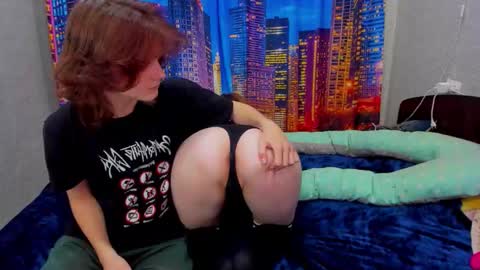 wettee_foxs online show from 19, 9, 2025