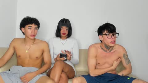 --New girls--TamyDark hair girl--Aitana--Mathiasglasses boy--Peter online show from 23, 1, 2025