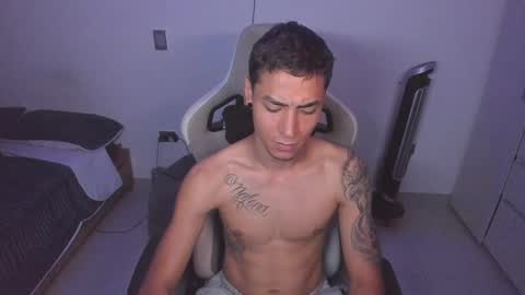 Snapshot of wexx_ chatting on 12, 11, 2025 wex online show from 12, 11, 2025