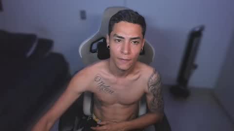 Snapshot of wexx_ chatting on 15, 12, 2025 wex online show from 15, 12, 2025