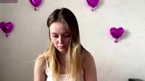 Snapshot of whatkayawants chatting on 20, 6, 2026 Hello I m Yuna and Ive been waiting for you MaevAmy online show from 20, 6, 2026
