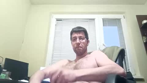 Snapshot of whatwouldyouliketosee chatting on 6, 4, 2026 stoffy online show from 6, 4, 2026