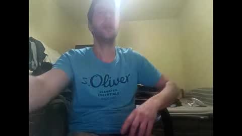 Snapshot of whatwouldyouliketosee chatting on 11, 4, 2026 stoffy online show from 11, 4, 2026