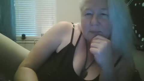 Snapshot of whipsnap19 chatting on 18, 10, 2025 whipsnap19 online show from 18, 10, 2025