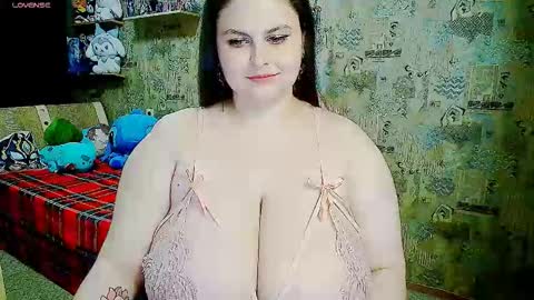 whisperinthedarkk online show from 14, 1, 2026