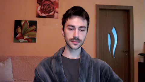 Snapshot of white_sport chatting on 1, 10, 2025 Tom online show from 1, 10, 2025