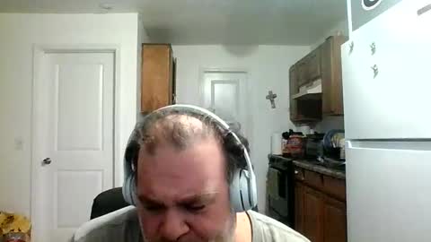 Snapshot of whiteboyguidx chatting on 18, 12, 2025 Tony Floyd online show from 18, 12, 2025