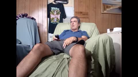 Snapshot of whitelion67 chatting on 15, 12, 2025 whitelion67 online show from 15, 12, 2025