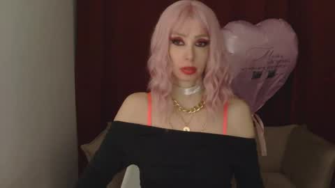 White Queen online show from 16, 2, 2025