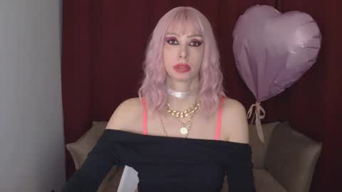 White Queen online show from 18, 2, 2025