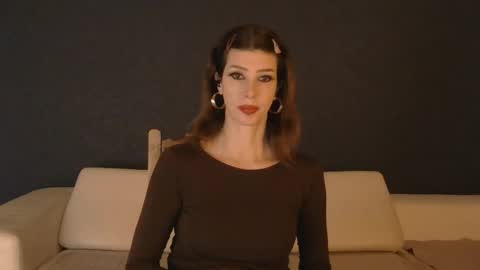 White Queen online show from 16, 10, 2025