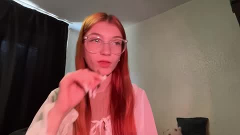 Snapshot of whitneyblaze chatting on 7, 6, 2026 Alaska 3 online show from 7, 6, 2026