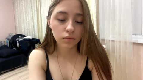 Vicky online show from 14, 4, 2026