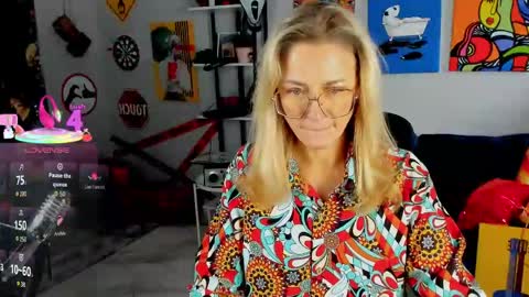 Snapshot of whitneypunnch chatting on 11, 5, 2026 whitneypunnch online show from 11, 5, 2026