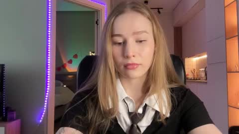 Snapshot of whoisalisa chatting on 13, 12, 2024 Alisa online show from 13, 12, 2024