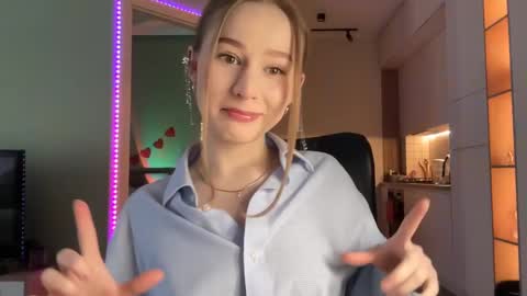 Snapshot of whoisalisa chatting on 14, 12, 2024 Alisa online show from 14, 12, 2024