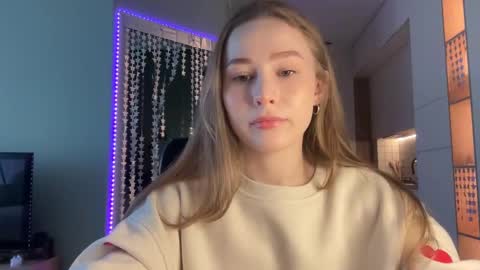 Snapshot of whoisalisa chatting on 3, 1, 2025 Alisa online show from 3, 1, 2025