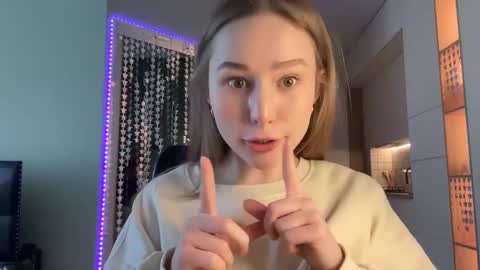 Snapshot of whoisalisa chatting on 3, 1, 2025 Alisa online show from 3, 1, 2025