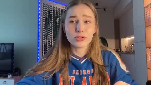 Snapshot of whoisalisa chatting on 4, 1, 2025 Alisa online show from 4, 1, 2025