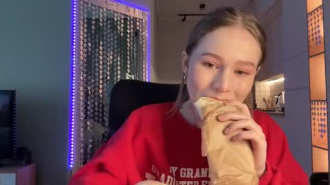 Snapshot of whoisalisa chatting on 6, 1, 2025 Alisa online show from 6, 1, 2025