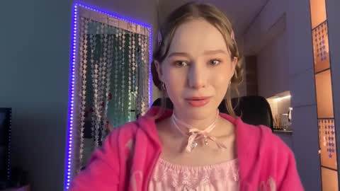 Snapshot of whoisalisa chatting on 9, 1, 2025 Alisa online show from 9, 1, 2025