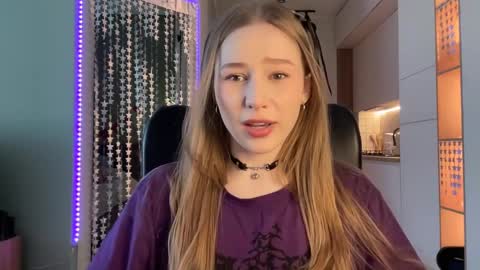 Snapshot of whoisalisa chatting on 10, 1, 2025 Alisa online show from 10, 1, 2025