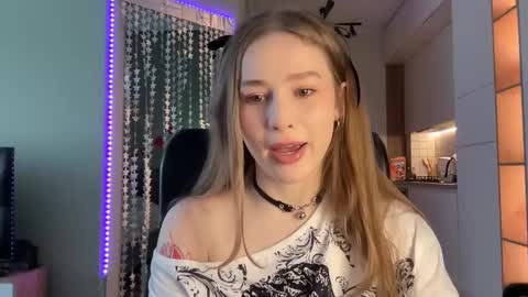 Snapshot of whoisalisa chatting on 15, 1, 2025 Alisa online show from 15, 1, 2025