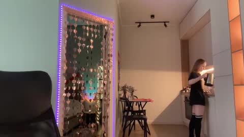 Snapshot of whoisalisa chatting on 5, 2, 2025 Alisa online show from 5, 2, 2025