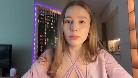 Snapshot of whoisalisa chatting on 26, 2, 2025 Alisa online show from 26, 2, 2025