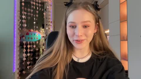 Snapshot of whoisalisa chatting on 2, 3, 2025 Alisa online show from 2, 3, 2025