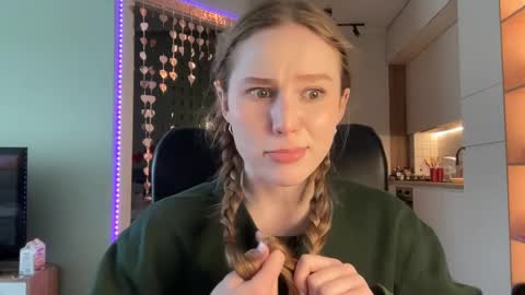 Snapshot of whoisalisa chatting on 8, 3, 2025 Alisa online show from 8, 3, 2025