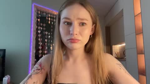 Snapshot of whoisalisa chatting on 11, 3, 2025 Alisa online show from 11, 3, 2025