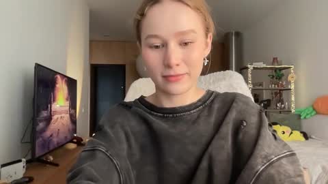 Snapshot of whoisalisa chatting on 18, 9, 2025 Alisa online show from 18, 9, 2025