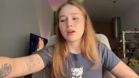 Snapshot of whoisalisa chatting on 5, 10, 2025 Alisa online show from 5, 10, 2025