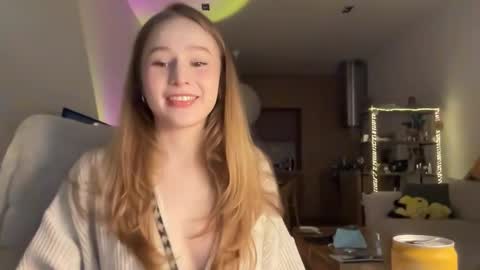 Snapshot of whoisalisa chatting on 13, 10, 2025 Alisa online show from 13, 10, 2025