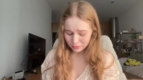 Snapshot of whoisalisa chatting on 16, 10, 2025 Alisa online show from 16, 10, 2025