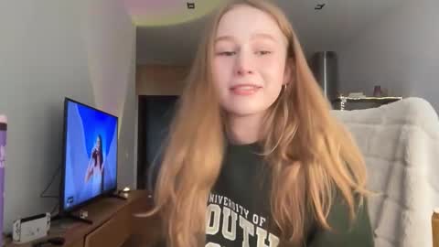 Snapshot of whoisalisa chatting on 27, 10, 2025 Alisa online show from 27, 10, 2025