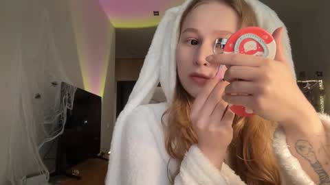 Snapshot of whoisalisa chatting on 29, 10, 2025 Alisa online show from 29, 10, 2025