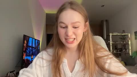 Snapshot of whoisalisa chatting on 1, 12, 2025 Alisa online show from 1, 12, 2025