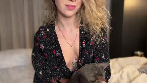 Snapshot of why_____not chatting on 13, 2, 2025 Alice online show from 13, 2, 2025