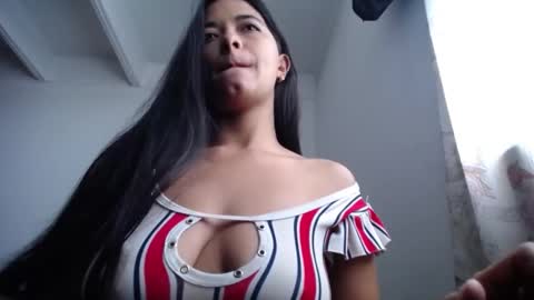 Snapshot of wifhot chatting on 29, 12, 2024 Ilauren online show from 29, 12, 2024