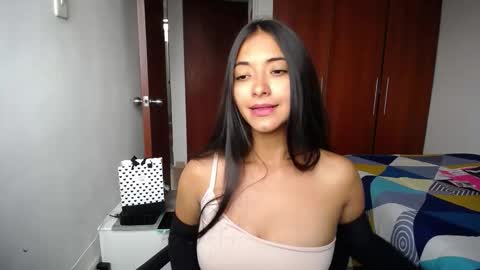 Snapshot of wifhot chatting on 7, 2, 2026 Ilauren online show from 7, 2, 2026