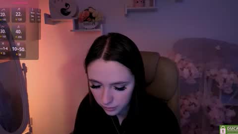 Snapshot of wildhoney_xo chatting on 5, 10, 2025 Kara online show from 5, 10, 2025