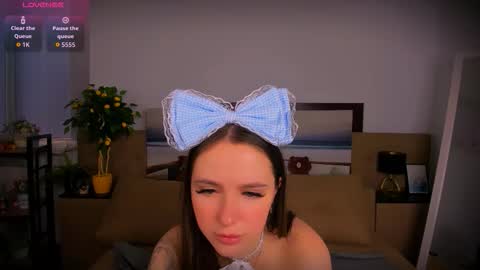 Snapshot of wildhoney_xo chatting on 15, 10, 2025 Kara online show from 15, 10, 2025