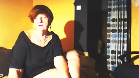 Snapshot of wildredcat chatting on 12, 3, 2025 WildRedCat online show from 12, 3, 2025