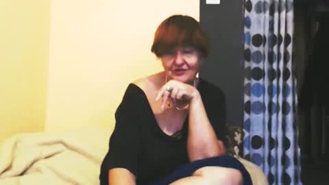 Snapshot of wildredcat chatting on 11, 10, 2025 WildRedCat online show from 11, 10, 2025